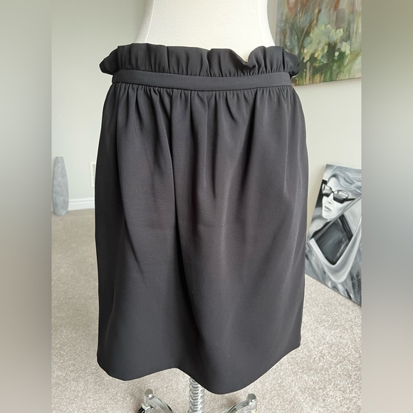 Versace skirt, worn once (too big for me). - Picture 7 of 11